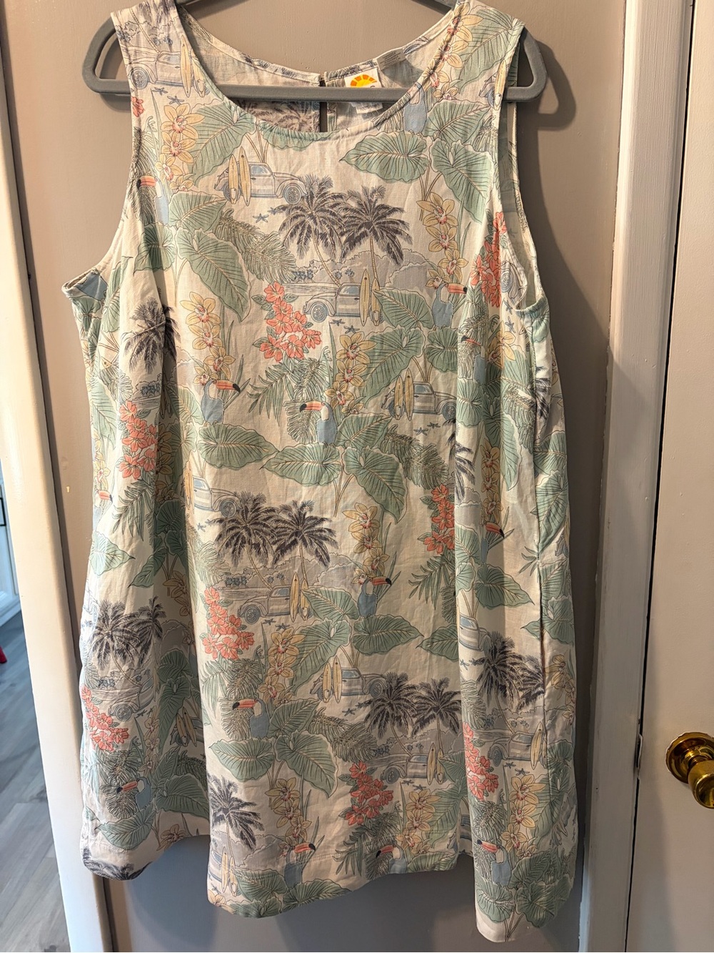 C&C California Tropical Floral Shift Dress in Cream, Sage and Coral